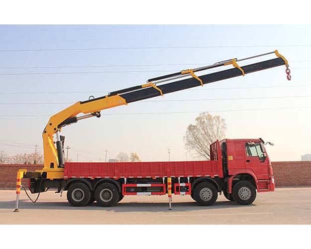 隨車(chē)起重動(dòng)輸車(chē)、隨車(chē)吊